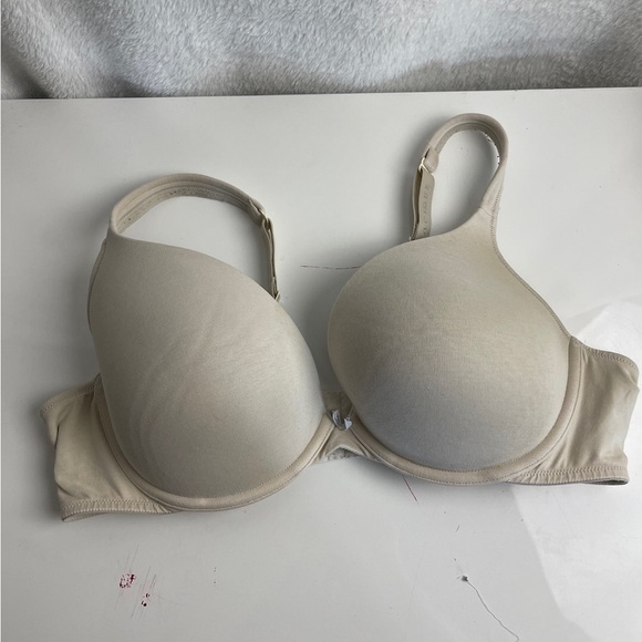 Cacique Cream Seamless Bra with Adjustable Straps - Picture 2 of 4